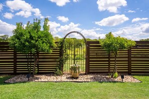 Property grounds - Fun Family Adventure & Fit w/ Peloton and Pool (Buda)