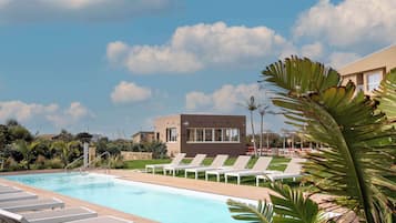 Indendørs pool, sæsonbestemt udendørs pool, parasoller, liggestole