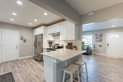 Minutes to Old Town pool games