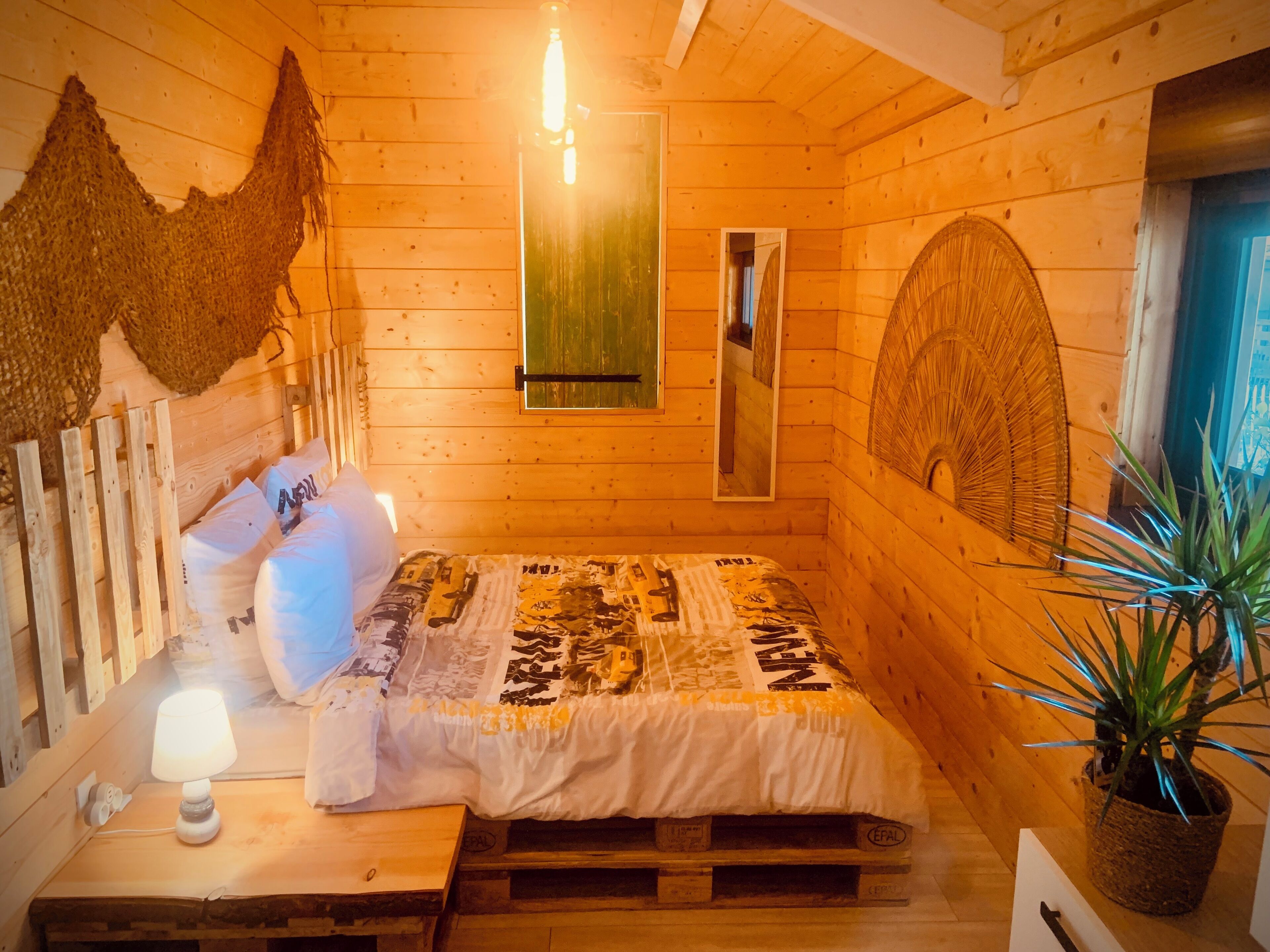 3 bedrooms, iron/ironing board, travel cot, WiFi