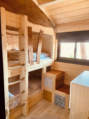 3 bedrooms, iron/ironing board, travel cot, WiFi - Mimizan plage, atypical wooden chalet, perfect for a getaway! (Mimizan)