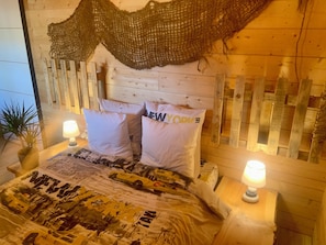 3 bedrooms, iron/ironing board, travel cot, WiFi - Mimizan plage, atypical wooden chalet, perfect for a getaway! (Mimizan)