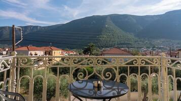 Free minibar, in-room safe, individually decorated, desk