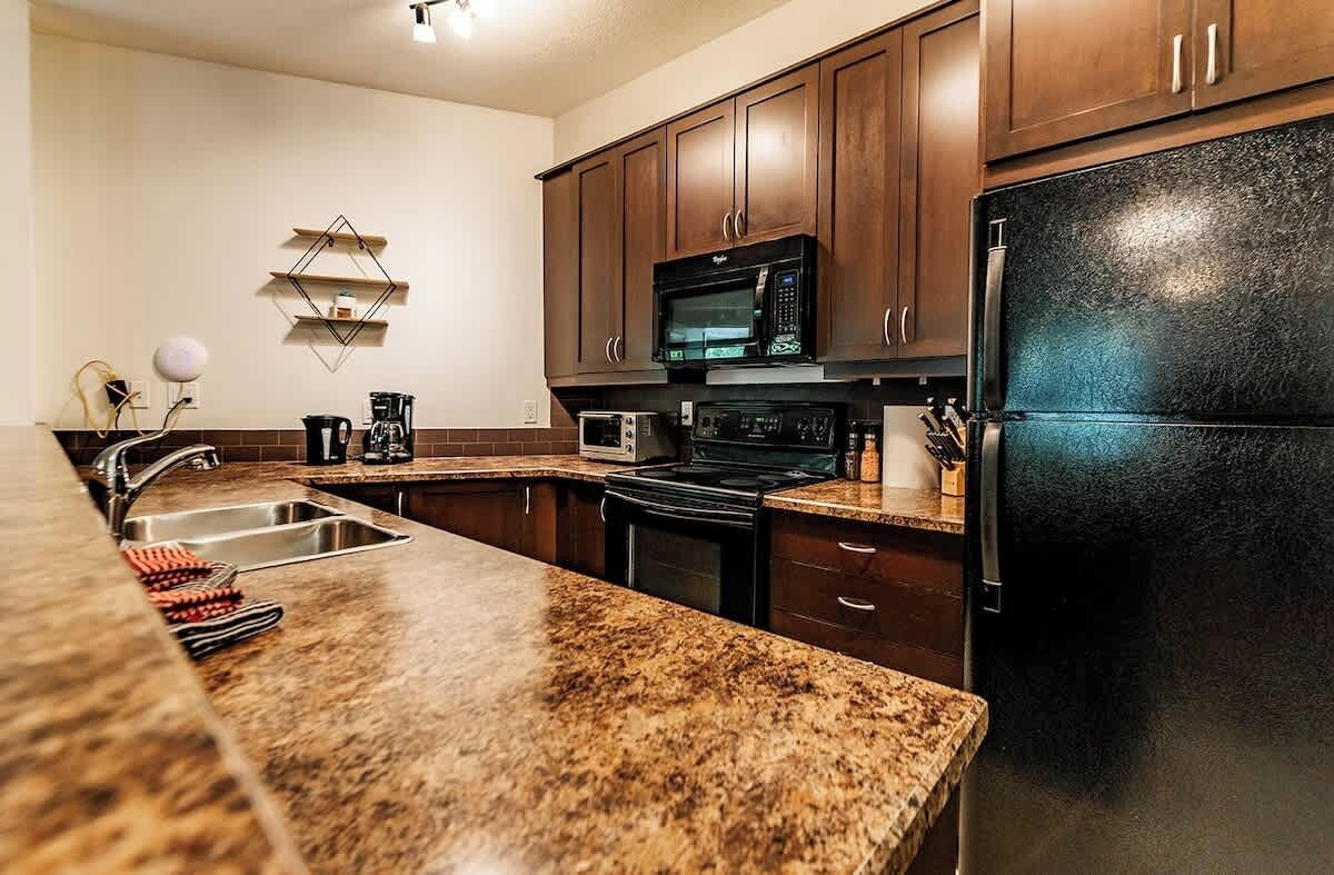 Refrigerador, microondas, horno, placa de cocina