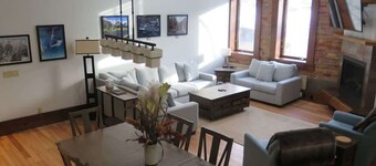Historic Schoolhouse Gem, Spa, and Gym Access