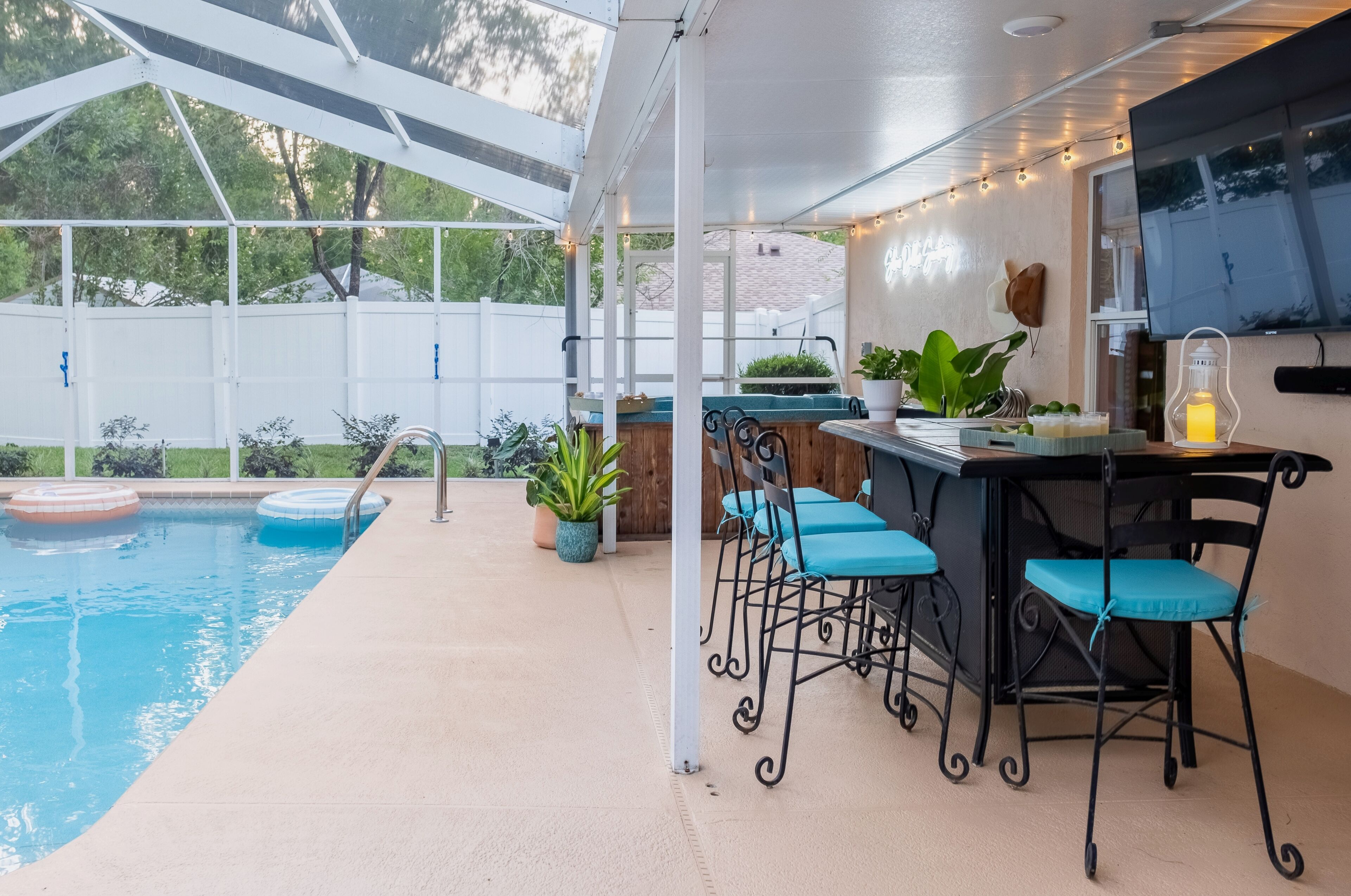 Outdoor pool, a heated pool