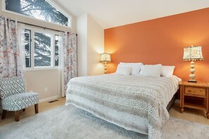 4 dormitorios, escritorio, tabla de planchar con plancha y wifi