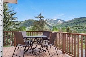 Outdoor dining - Stunning Views of Beaver Creek & 13min to Vail (Avon)