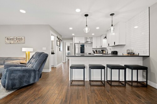 The Beaver Den | Penthouse W/Game Room