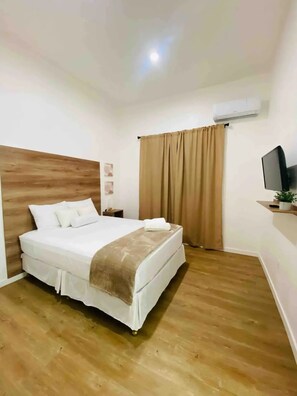 4 slaapkamers, een strijkplank/strijkijzer, gratis wifi, beddengoed