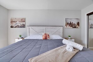 3 habitaciones, tabla de planchar con plancha, cuna de viaje y wifi 