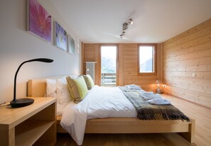 4 chambres, fer et planche à repasser, Wi-Fi gratuit, draps fournis