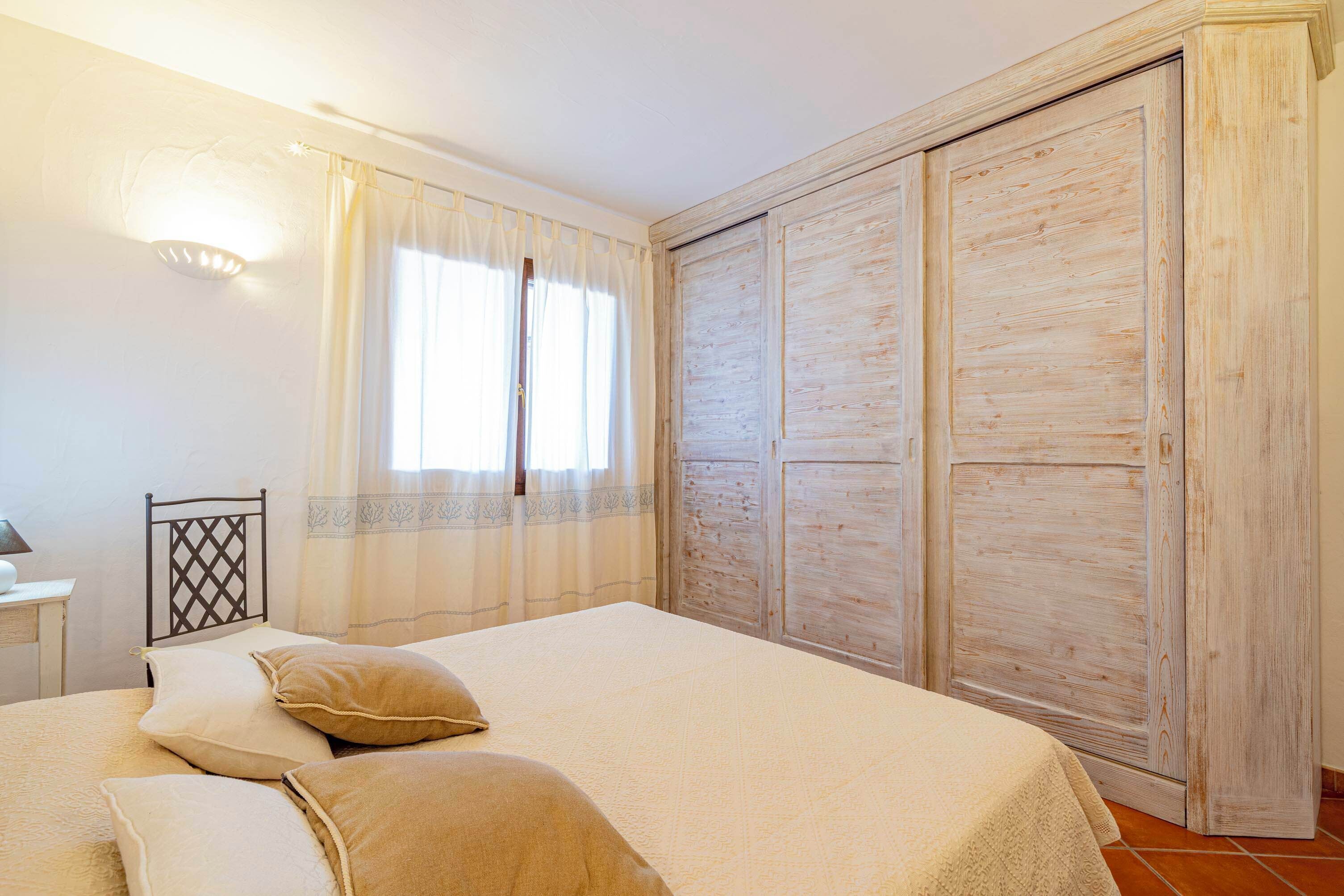 Apartamento, vista para o mar | 4 quartos, ferros/tábuas de passar roupa, Wi-Fi de cortesia