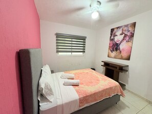 2 chambres, fer et planche à repasser, Wi-Fi gratuit