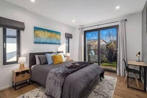 4 Schlafzimmer, Bügeleisen/Bügelbrett, Reisekinderbett, Internetzugang