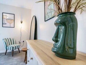 Interior - Luxury Retreat | Cafes and Shopping | Queens Uni - Pass the Keys (Belfast)