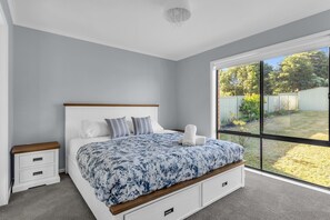 3 habitaciones, tabla de planchar con plancha y acceso a internet 