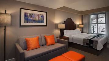 2 bedrooms, in-room safe, iron/ironing board, free WiFi