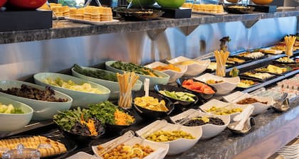 Lilium Hotel & Suites