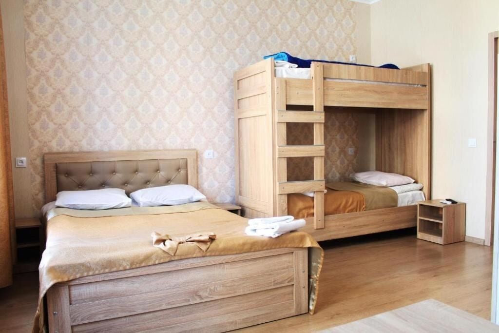 In-room safe, blackout curtains, soundproofing