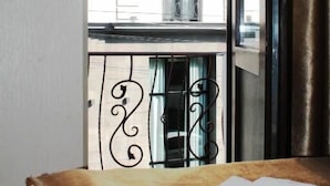 A room with a view of a building with balconies. - Hotel WB (Kutaisi)