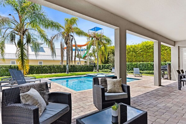 Pool - 10 Mins Disney/Private Pool and Hot Tub/Games Room/Arcades/XBox/5000sqft!/Wifi (Kissimmee)