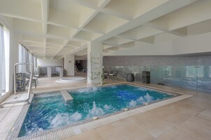 Una bañera de hidromasaje, tratamientos corporales