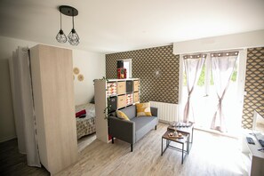 1 bedroom, iron/ironing board, WiFi, bed sheets