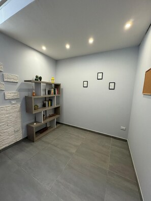 Interior - ALFONSINO HOUSE  (Siracusa)