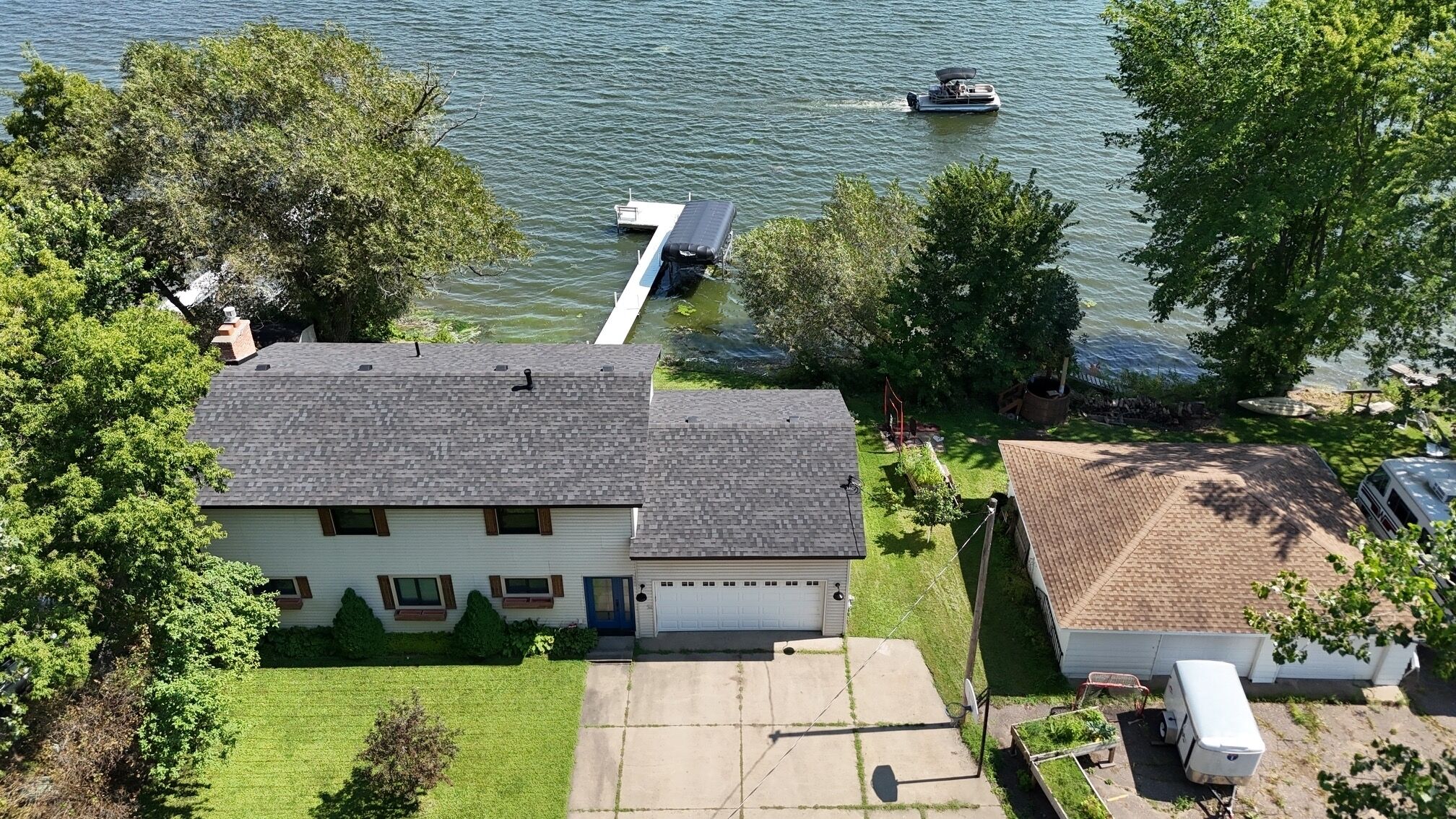 4 bedrooms, desk, travel crib, free WiFi