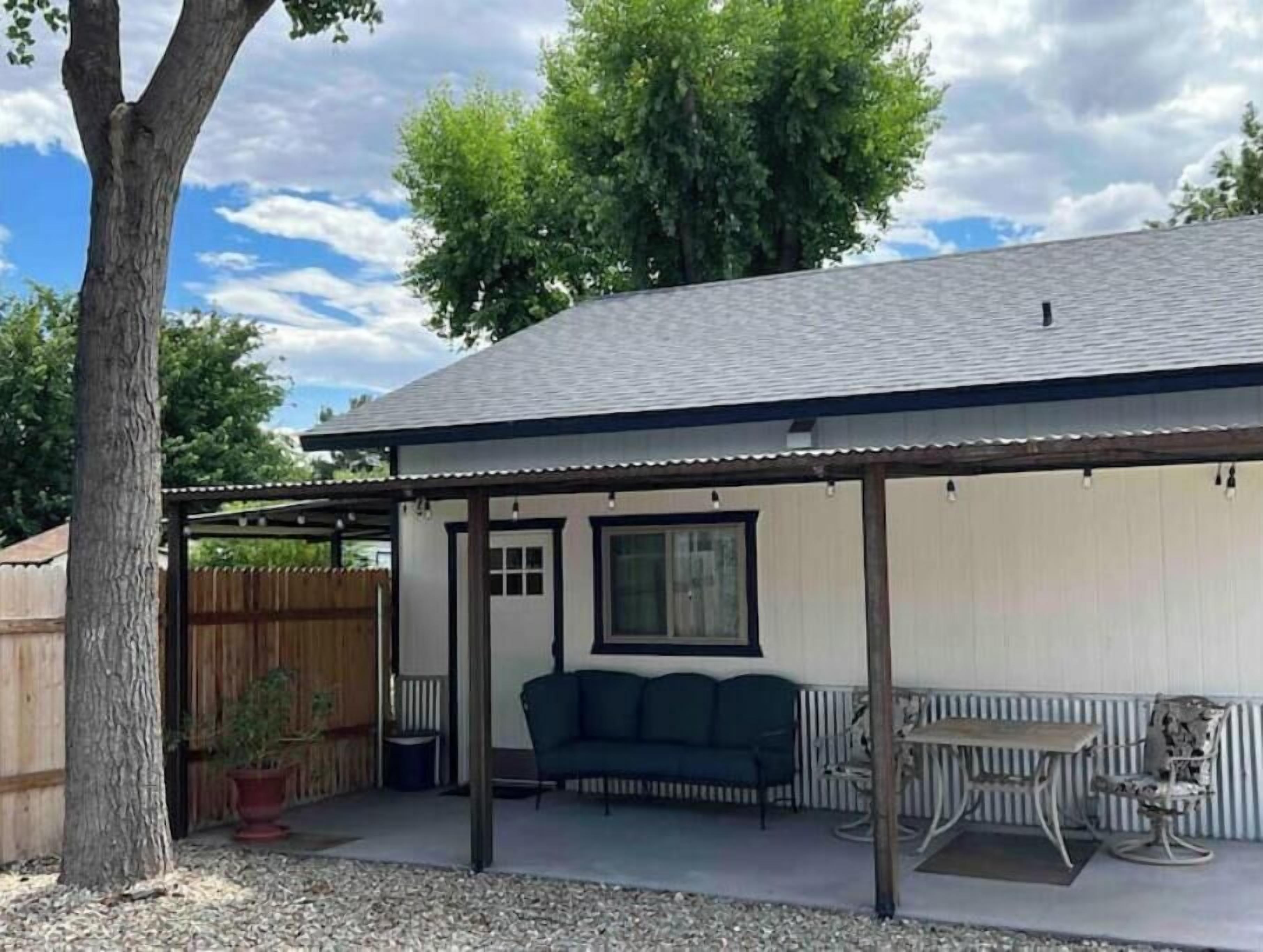 Casita Verde, Close to it All!