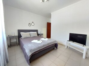2 Schlafzimmer, Bügeleisen/Bügelbrett, Reisekinderbett, WLAN