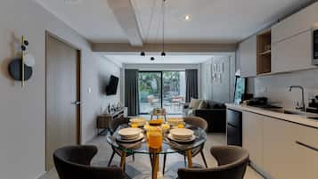 Luxury Apartment, Terrace, City View | Dining room