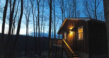 Boho Getaway for Two, Stay near the New River Gorge and Glade Creek Farm