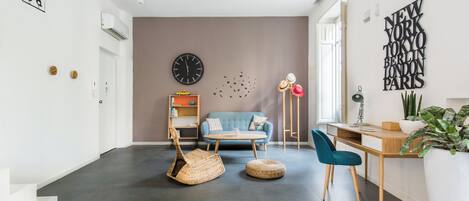 Lägenhet | Vardagsrum | 35-tums tv med digitalkanaler