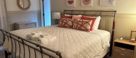 3 bedrooms, WiFi, bed sheets