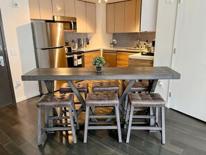 Fridge, microwave, oven, stovetop - 2BR/2Ba Apt-5 min to Seton Hall w/patio & parking (East Orange)