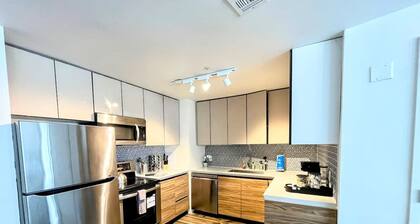 2BR/2Ba Apt-5 min to Seton Hall w/patio & parking