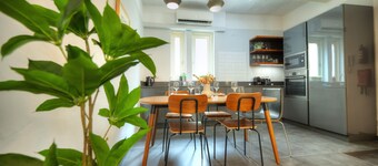 Traditional townhouse, terrace near Valletta WENG1-1