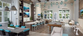 Resort Feel 2BR-KING Bed-Pool-Hot Tub-Gym-Gated-Wifi-Elevator-Pet-Moffitt Cancer