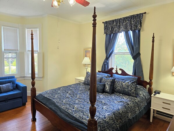 7 bedrooms, desk, iron/ironing board, WiFi