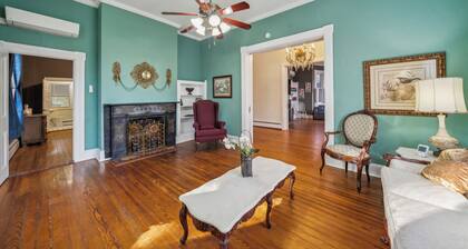 Timeless Elegance with Modern Luxury: Historic 6-BR Home plus attached 1-BR Apt