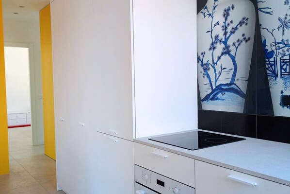 Fridge, oven, dishwasher