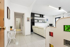 Apartment, Balcony | Living area