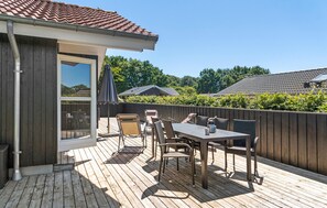 Outdoor dining - Amazing home in Haderslev with sauna (Haderslev)