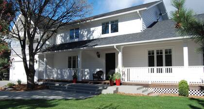 5 minutes from campus. Stunning large home in beautiful neighborhood.