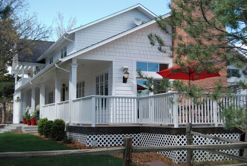 5 minutes from campus. Stunning large home in beautiful neighborhood. 