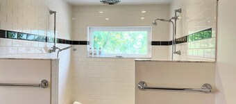 5 minutes from campus. Stunning large home in beautiful neighborhood.