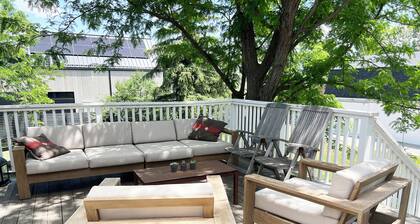 5 minutes from campus. Stunning large home in beautiful neighborhood.