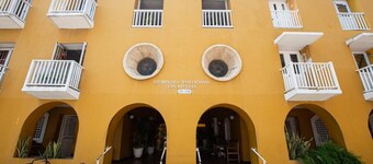 Beautiful apartment located inside the walled city of cartagena